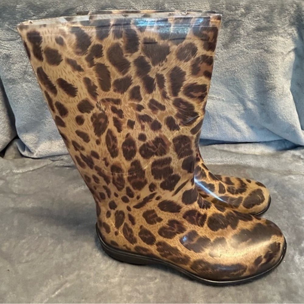 Leopard Rainboots Womens Size‎ 7 Slip/Pull On Boots Water Shoes Booties
